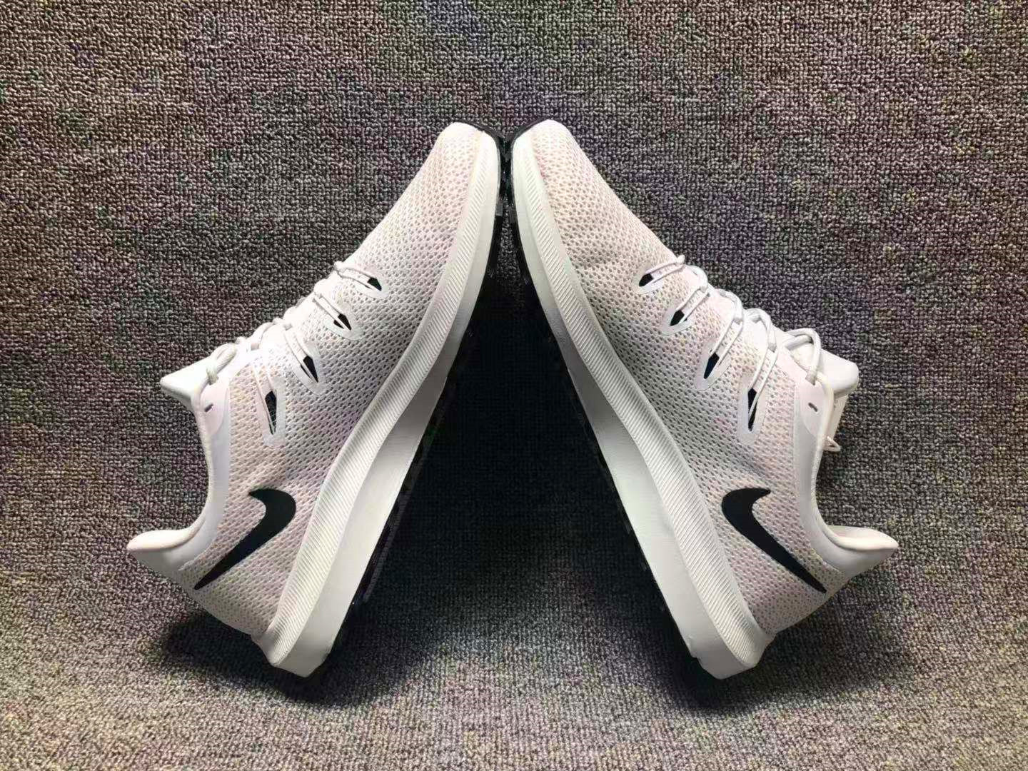 New Men Nike Quest 2 White Black Shoes